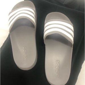 Gently used Adidas gray and white slides size 8